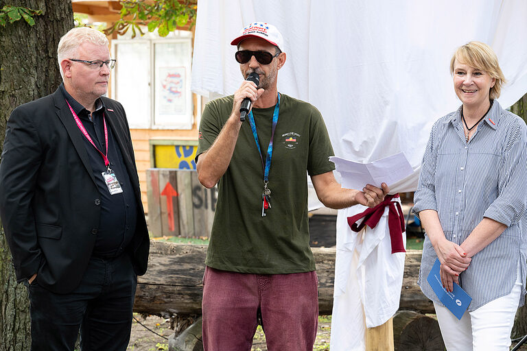 Die Organisatoren mit der Handwerkskammerpräsidentin Zarth beim Tag des Handwerks am 20. September 2025 im Mellowpark Berlin