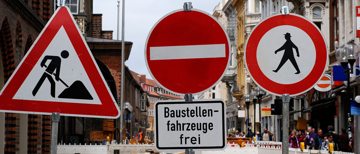 Verkehrsschilder, Straßenarbeiten, Baustelle, Handwerk, Bauarbeiten, Straße, Stadt