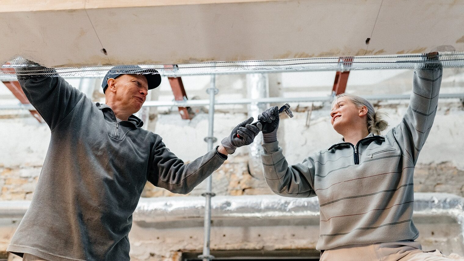 HiB Zukunftsthemen Titelbild_Stuckateur Rost_Fotograf Valentin Paster