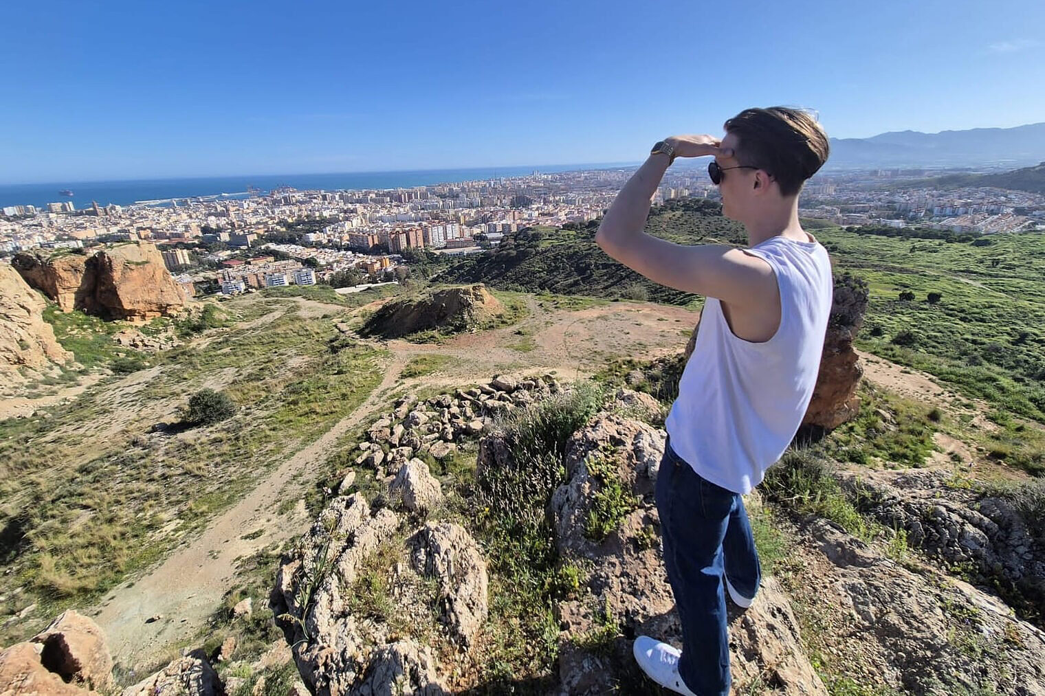 Mobilitätsangebote der Handwerkskammer Berlin/ Dorian und Marvin als KFZ-Mechatroniker in Malaga