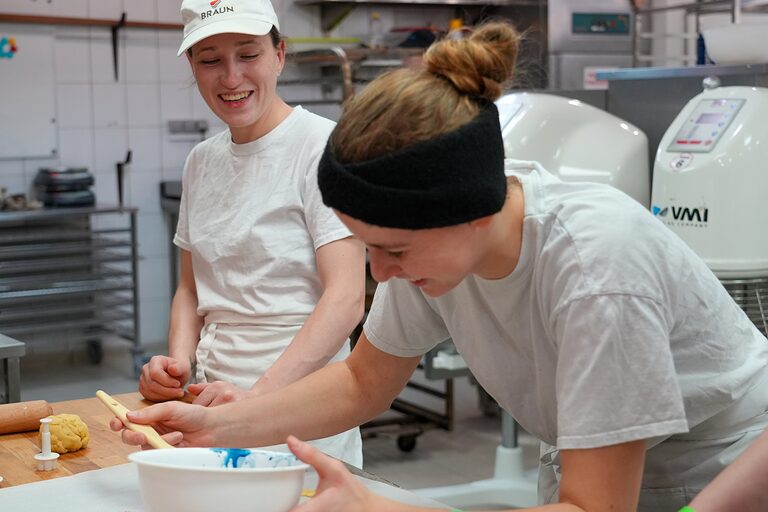 Mobilitätsangebot der Handwerkskammer Berlin: Paris-Berlin Bäcker-Azubi Austausch 2025