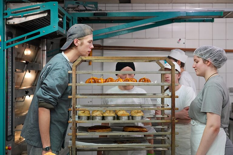 Mobilitätsangebot der Handwerkskammer Berlin: Paris-Berlin Bäcker-Azubi Austausch 2025