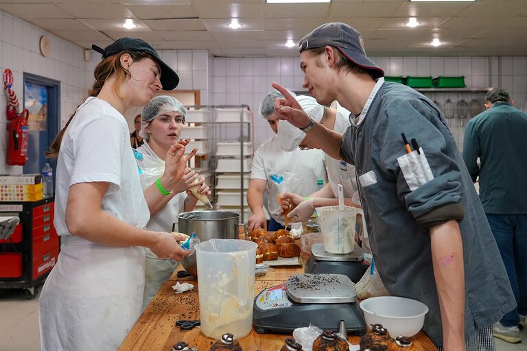 Mobilitätsangebot der Handwerkskammer Berlin: Paris-Berlin Bäcker-Azubi Austausch 2025