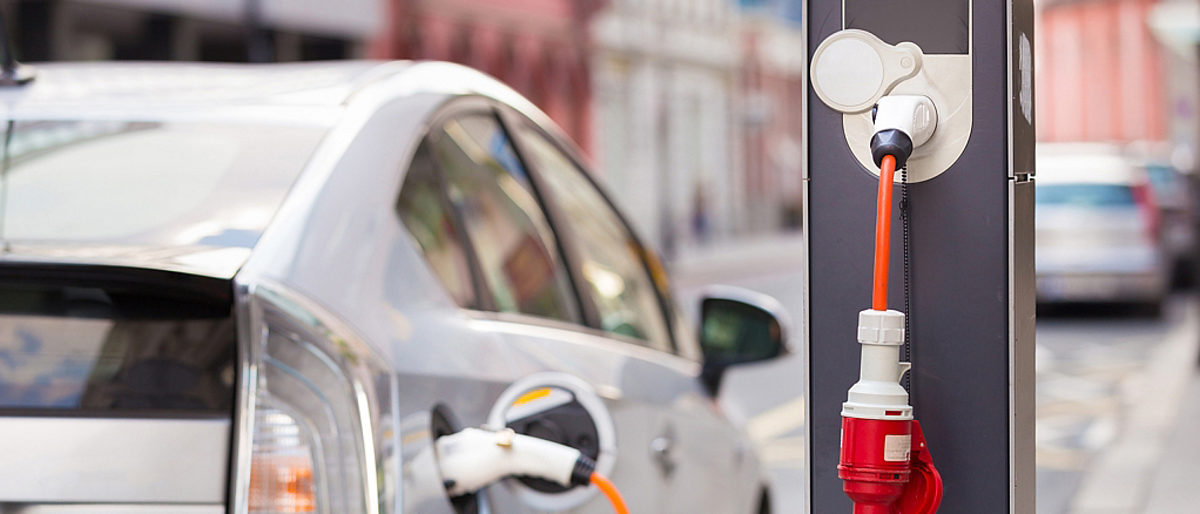 Elektroauto, Mobilität, Klimaschutz, Ladestation