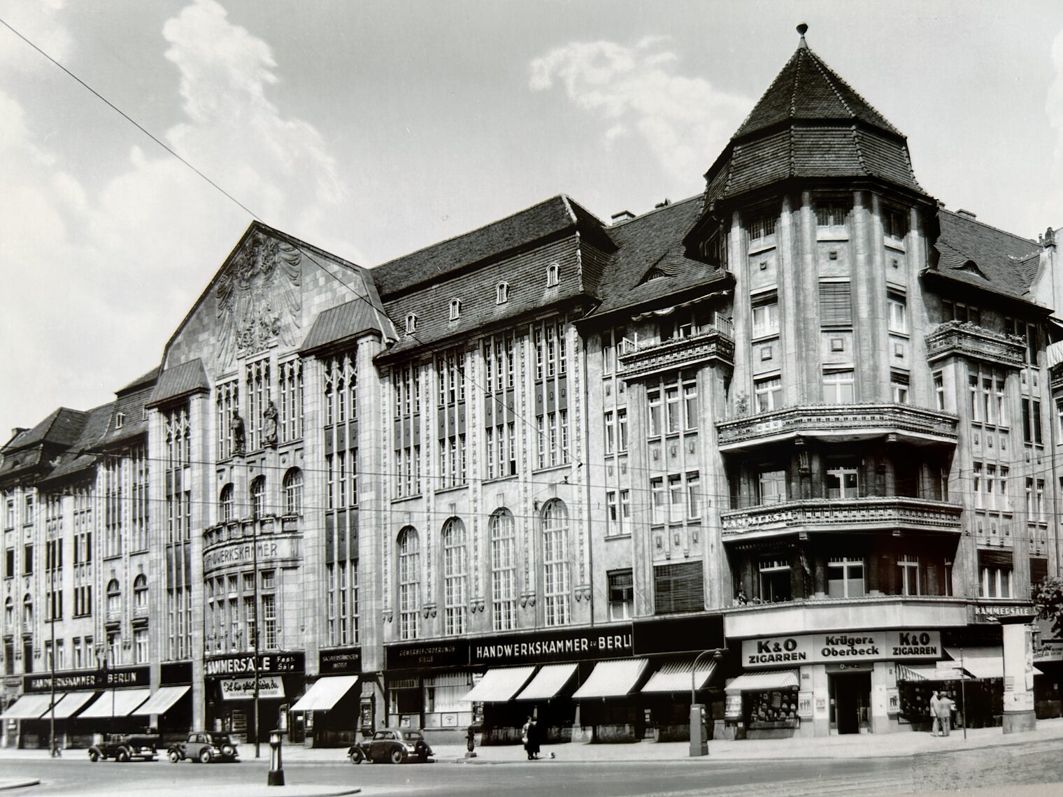 Außenansicht des Kammergebäudes im Jahr 1939, errichtet 1910, Ecke Belle-Alliance-Straße und Teltower Straße. 