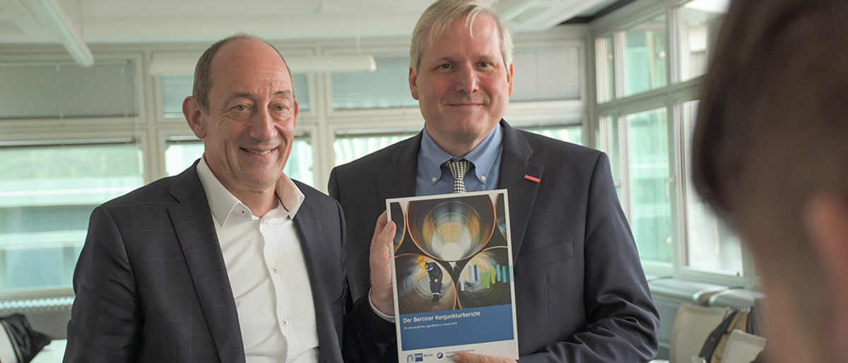 Jan Eder, Hauptgeschäftsführer der IHK Berlin, und Jürgen Wittke, Hauptgeschäftsführer der Handwerkskammer Berlin Pressekonferenz, Handwerkskammer Berlin, IHK Berlin, Konjunktur, Hauptgeschäftsführer